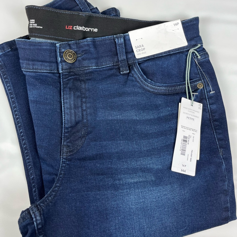 NWT Woman’s Liz Claiborne Mid-Rise Sara Crop jeans - Picture 4 of 5